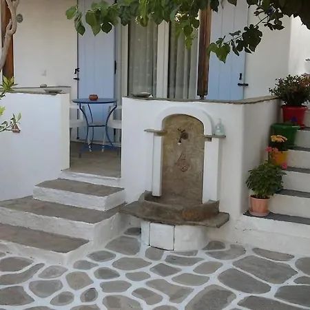 Iro's Cute House * Parikia (Paros)