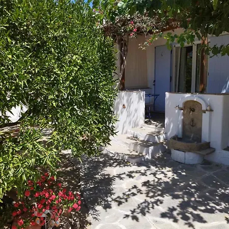 Iro's Cute House * Parikia (Paros)