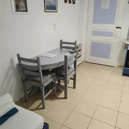 Iro's Cute House * Parikia (Paros)