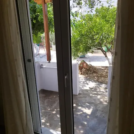 Cute Cycladic House In Parikia Apartment